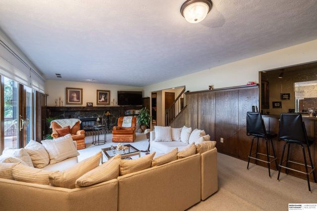 706 Martin Drive, Bellevue, NE 68005