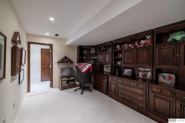 706 Martin Drive, Bellevue, NE 68005