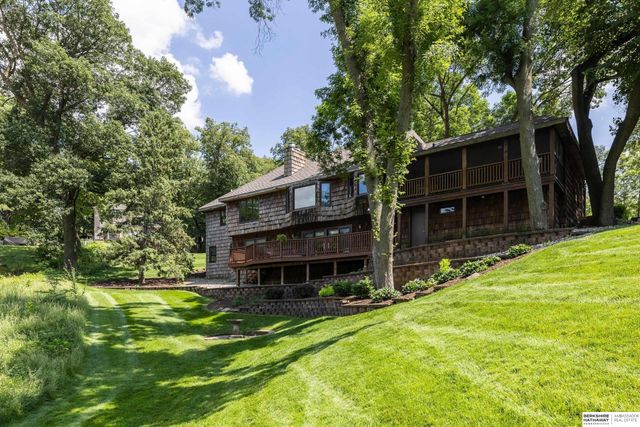 706 Martin Drive, Bellevue, NE 68005