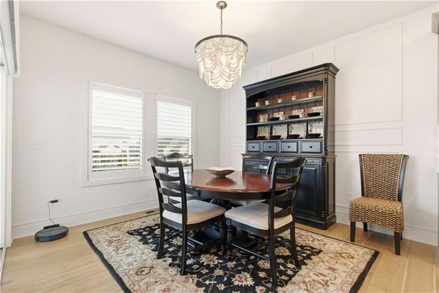 1121 SW Brookside Court, Lee's Summit, MO 64064