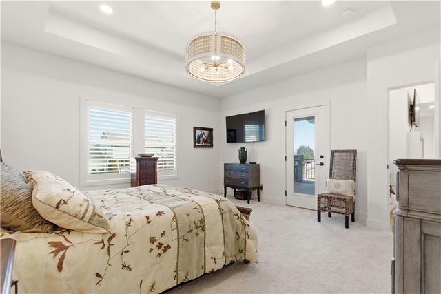 1121 SW Brookside Court, Lee's Summit, MO 64064