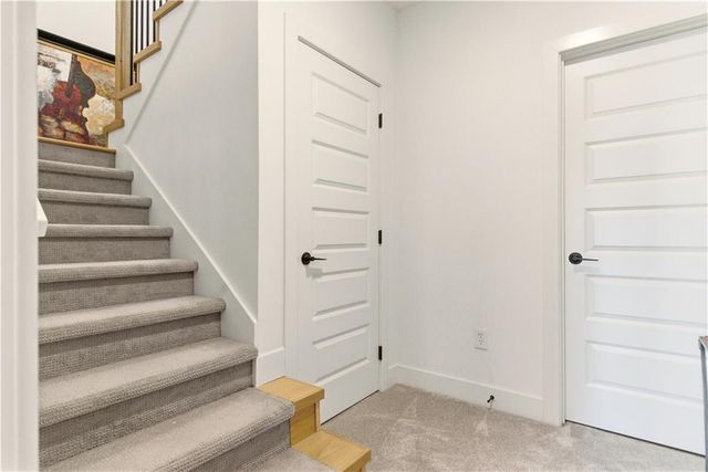 1121 SW Brookside Court, Lee's Summit, MO 64064