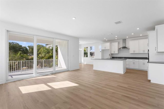 4010 HUNTINGTON STREET NE, St Petersburg, FL 33703