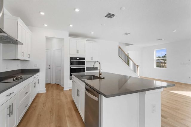 4010 HUNTINGTON STREET NE, St Petersburg, FL 33703