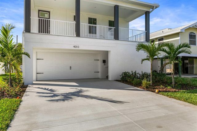 4010 HUNTINGTON STREET NE, St Petersburg, FL 33703