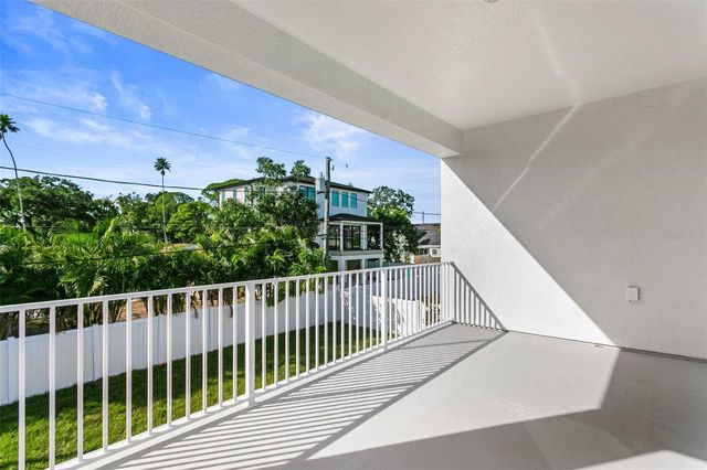 4010 HUNTINGTON STREET NE, St Petersburg, FL 33703