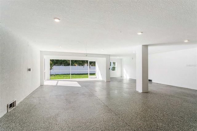 4010 HUNTINGTON STREET NE, St Petersburg, FL 33703