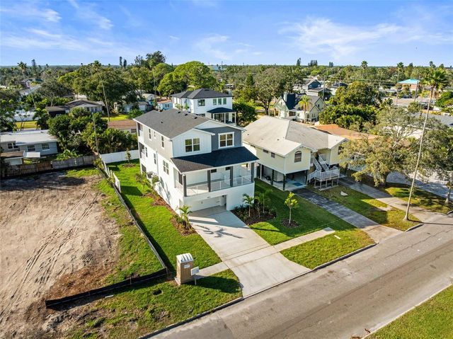 4010 HUNTINGTON STREET NE, St Petersburg, FL 33703