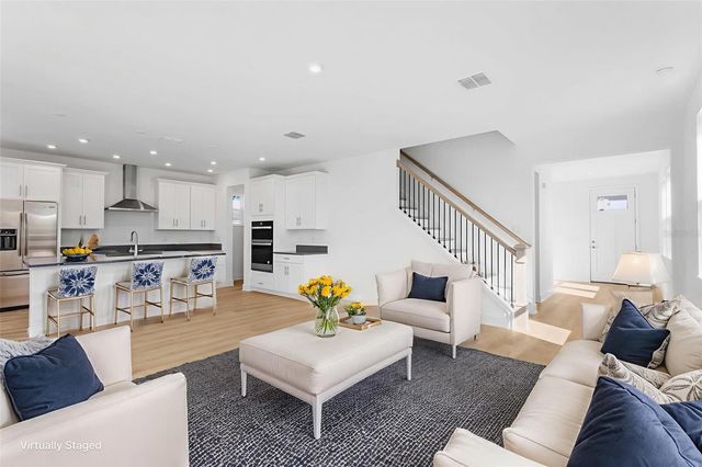 4010 HUNTINGTON STREET NE, St Petersburg, FL 33703