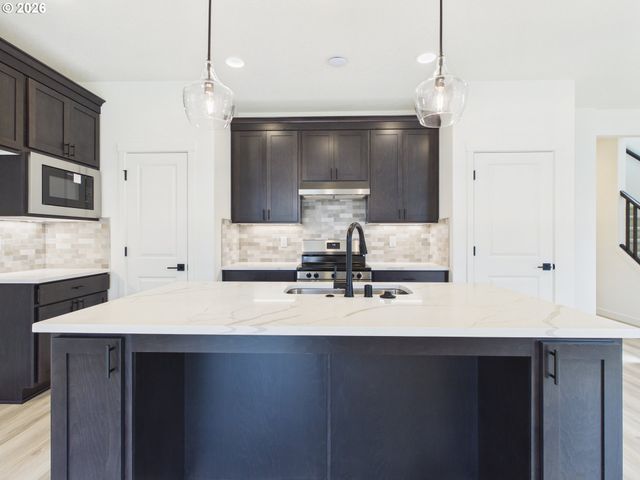 2018 Nw 17TH Pl, Battle Ground, WA 98604