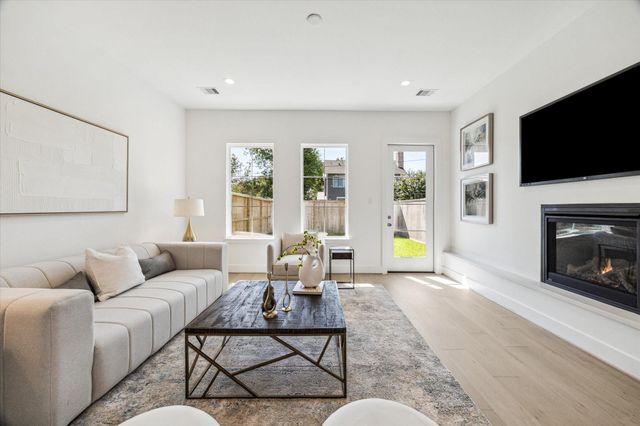 1223 Prince Street, Houston, TX 77008