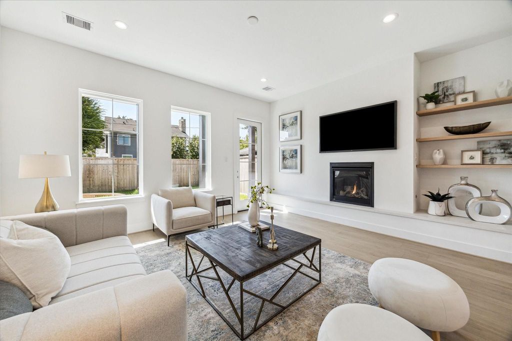 1223 Prince Street, Houston, TX 77008