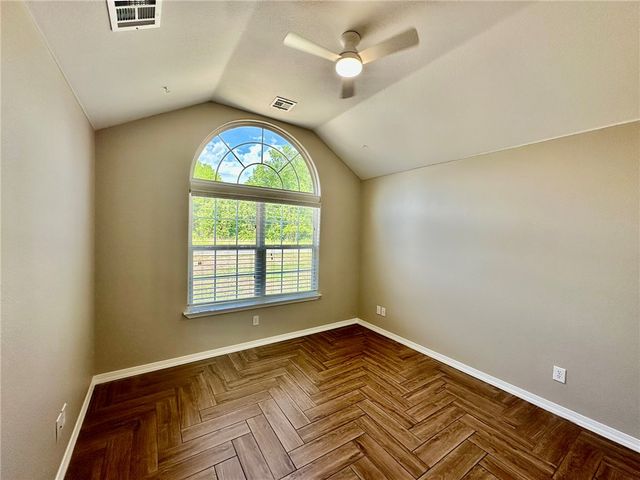 6 Roessler Lane, Bella Vista, AR 72715