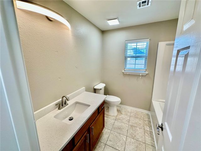 6 Roessler Lane, Bella Vista, AR 72715