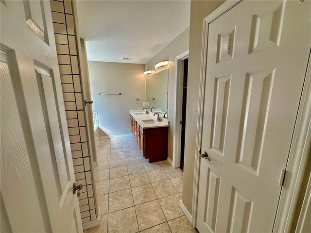 6 Roessler Lane, Bella Vista, AR 72715