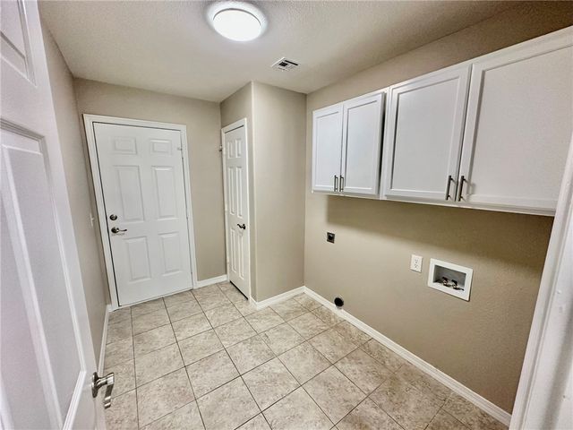 6 Roessler Lane, Bella Vista, AR 72715