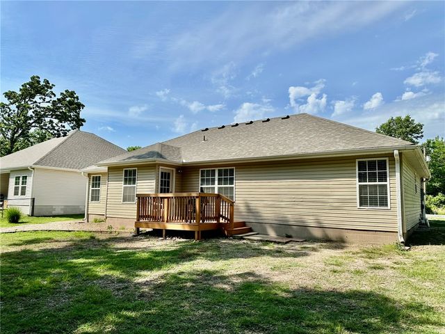 6 Roessler Lane, Bella Vista, AR 72715