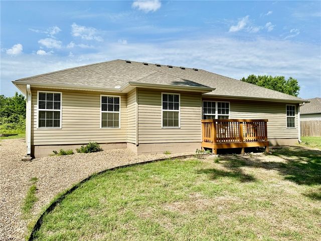 6 Roessler Lane, Bella Vista, AR 72715