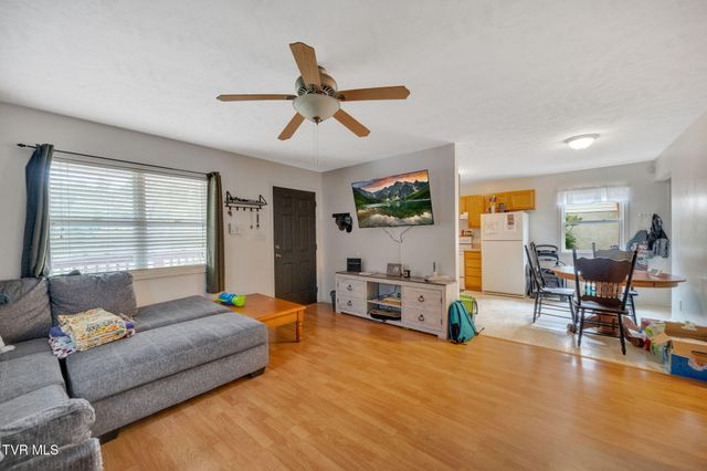 375 South Sky, Kingsport, TN 37660