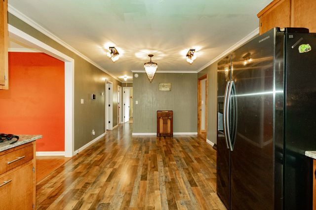 101 Southwood Dr, Dickson, TN 37055