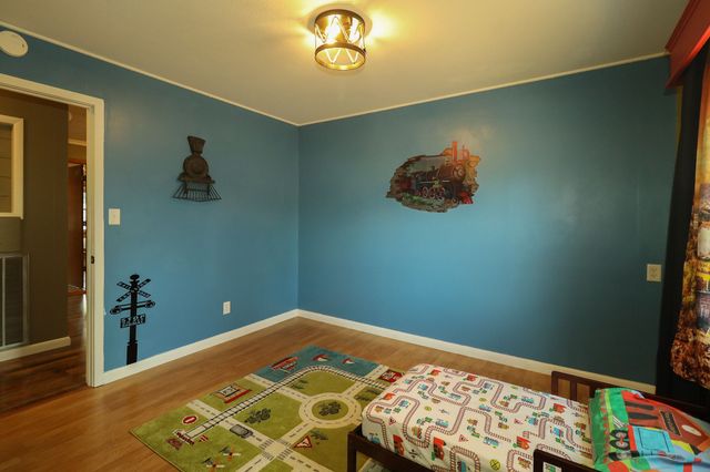 101 Southwood Dr, Dickson, TN 37055