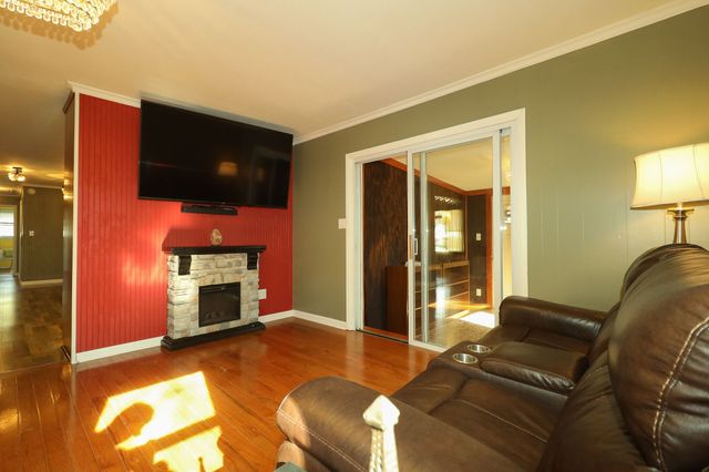 101 Southwood Dr, Dickson, TN 37055