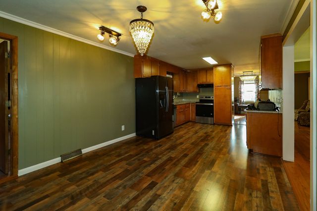 101 Southwood Dr, Dickson, TN 37055