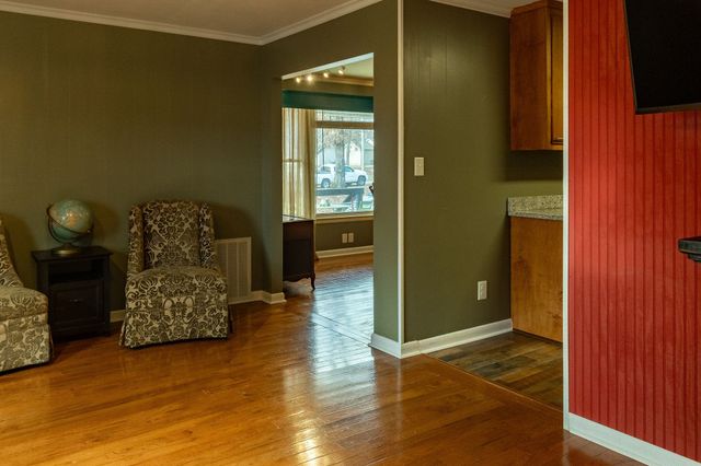 101 Southwood Dr, Dickson, TN 37055