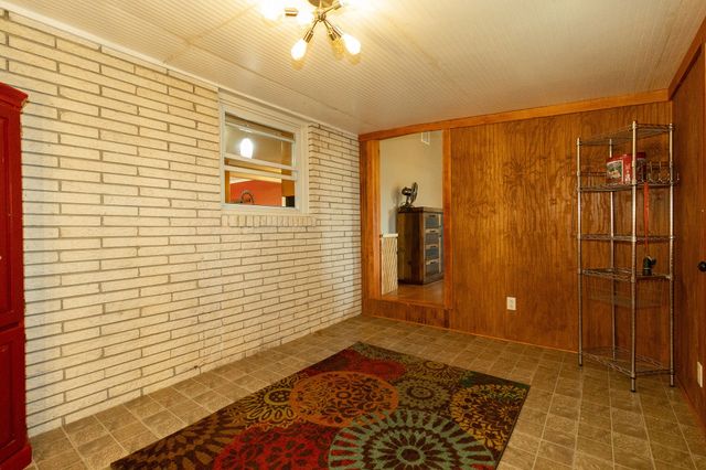 101 Southwood Dr, Dickson, TN 37055