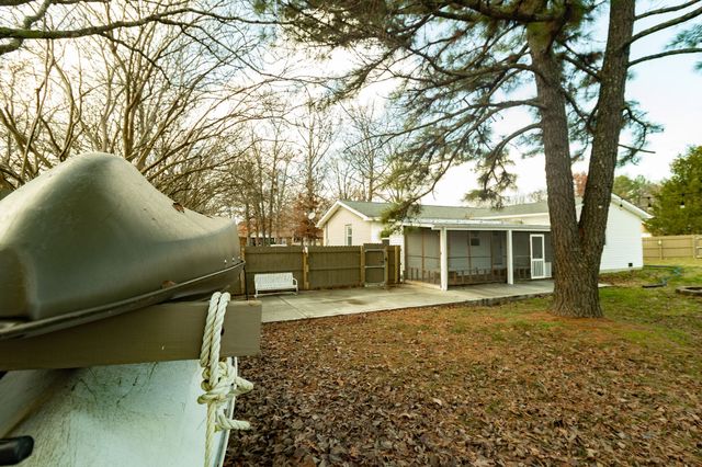 101 Southwood Dr, Dickson, TN 37055