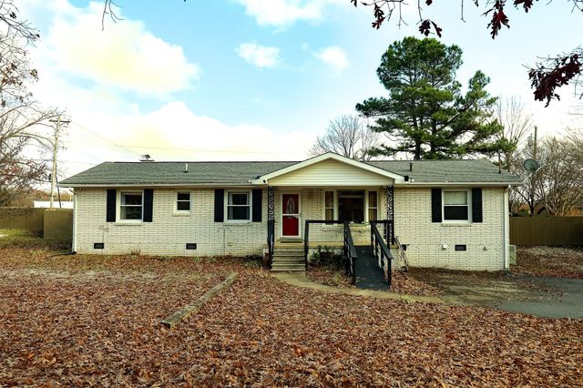 101 Southwood Dr, Dickson, TN 37055