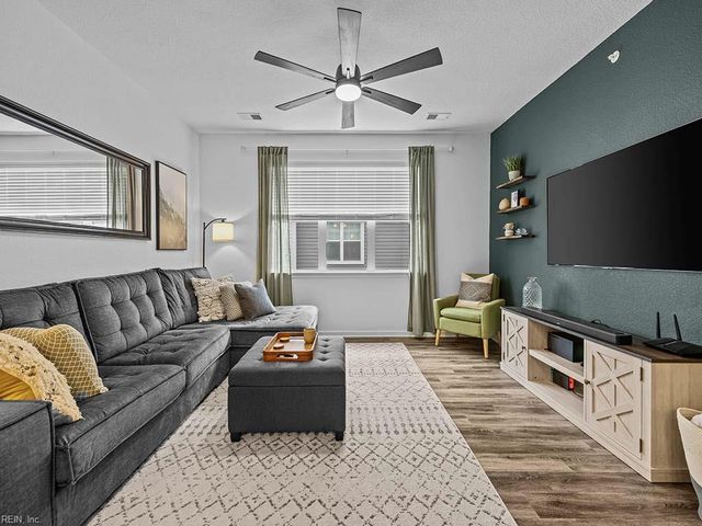 1725 Dromolin Dr Ste 303, Virginia Beach, VA 23456