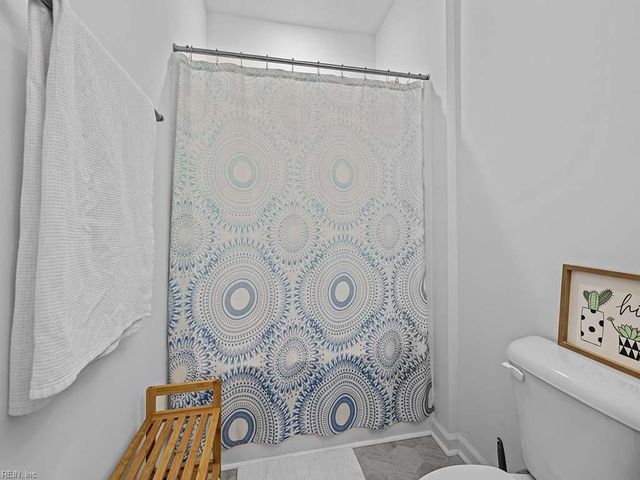 1725 Dromolin Dr Ste 303, Virginia Beach, VA 23456