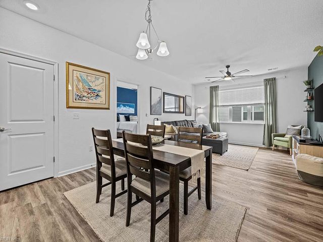 1725 Dromolin Dr Ste 303, Virginia Beach, VA 23456