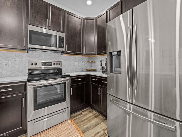1725 Dromolin Dr Ste 303, Virginia Beach, VA 23456