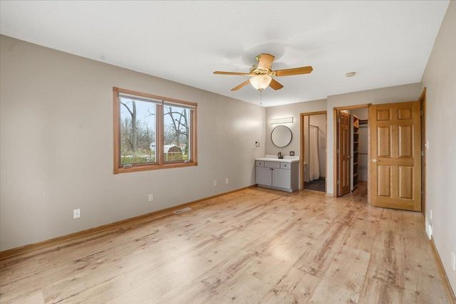 913 E Charles, Oelwein, IA 50662