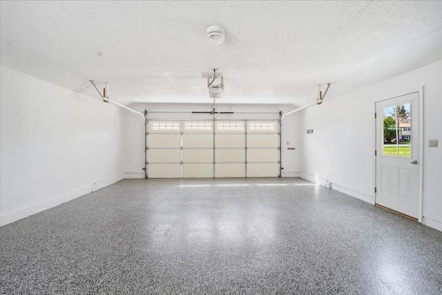 913 E Charles, Oelwein, IA 50662