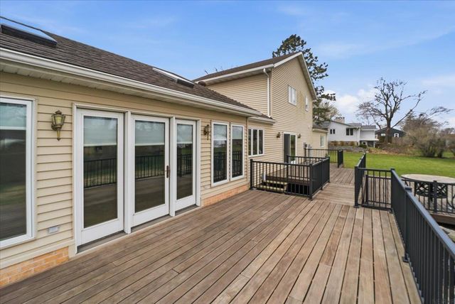 913 E Charles, Oelwein, IA 50662
