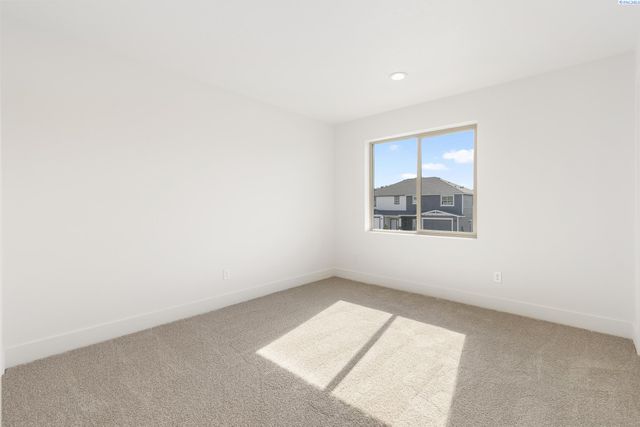 7480 Grapevine Ct, West Richland, WA 99353