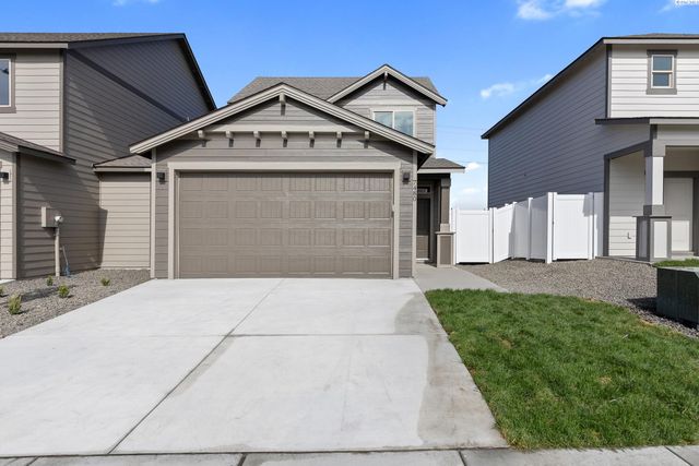 7480 Grapevine Ct, West Richland, WA 99353