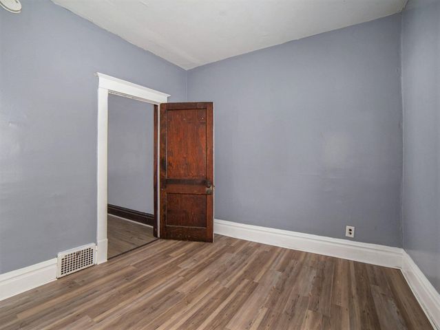 66 E Isabella Avenue, Muskegon City, MI 49442