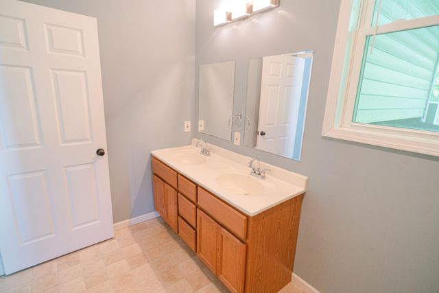 66 E Isabella Avenue, Muskegon City, MI 49442