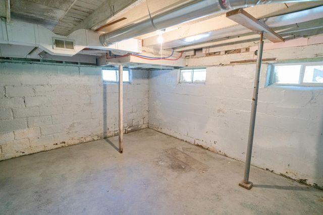 66 E Isabella Avenue, Muskegon City, MI 49442