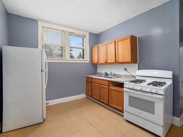 66 E Isabella Avenue, Muskegon City, MI 49442