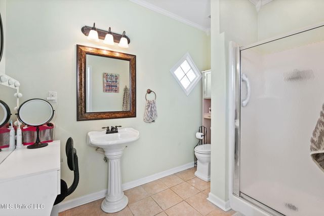 4445 Robertson Gin Road, Hernando, MS 38632