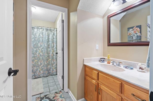 4445 Robertson Gin Road, Hernando, MS 38632