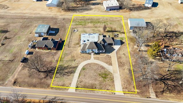4445 Robertson Gin Road, Hernando, MS 38632