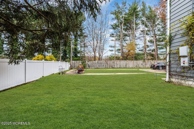 40 Pinewood Drive, Brick, NJ 08724