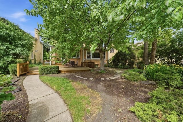 1925 N 78th Avenue, Elmwood Park, IL 60707