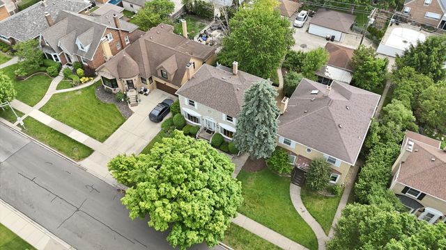 1925 N 78th Avenue, Elmwood Park, IL 60707